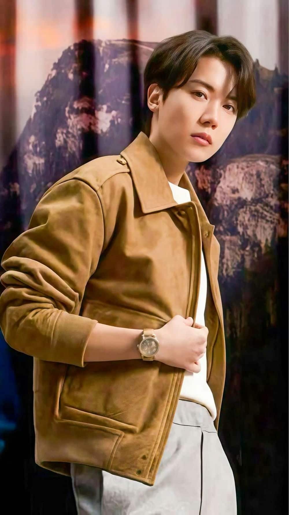 Ảnh v bts nét đẹp tự nhiên