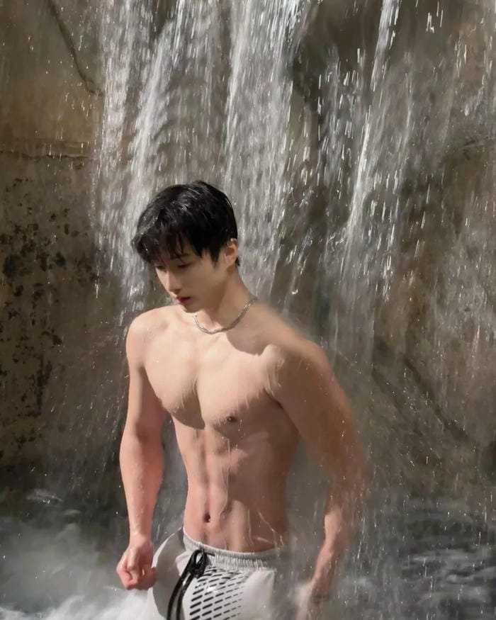 anh trai dep 6 mui bi an