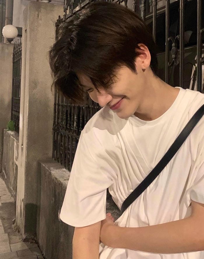 ảnh trai đẹp douyin ngoài trời