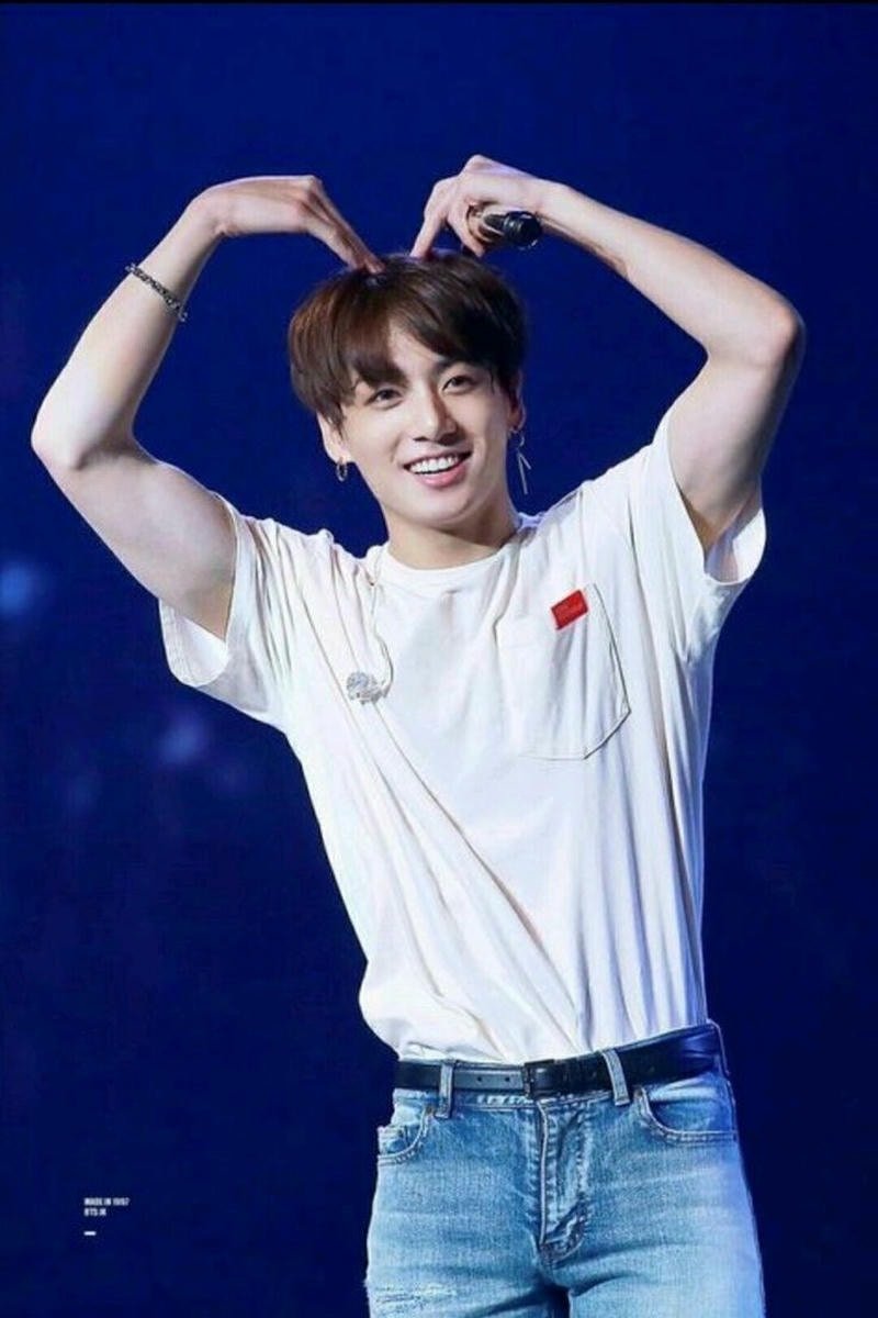 ảnh jungkook biểu diễn