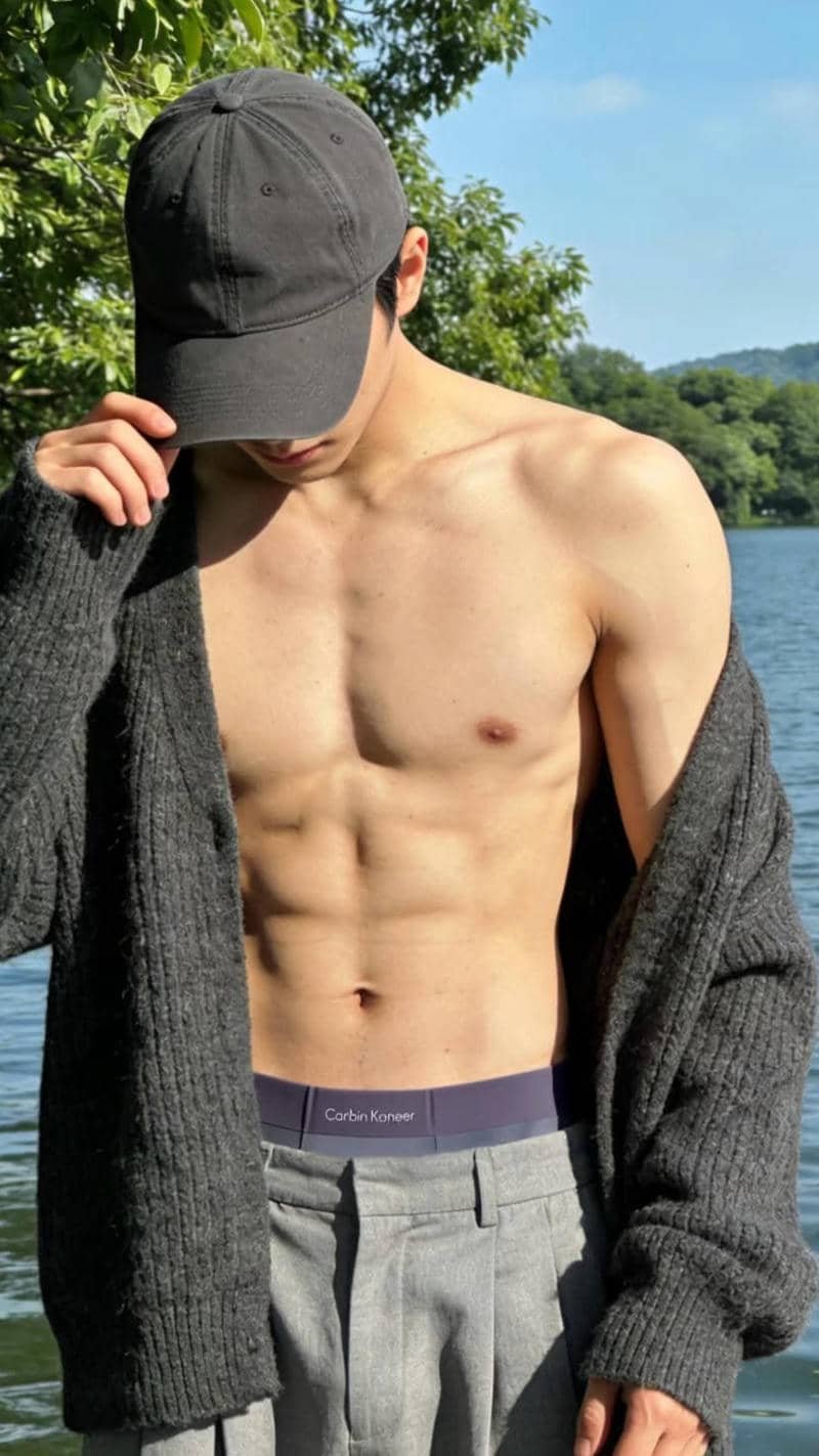 ảnh trai đẹp 6 múi selfie