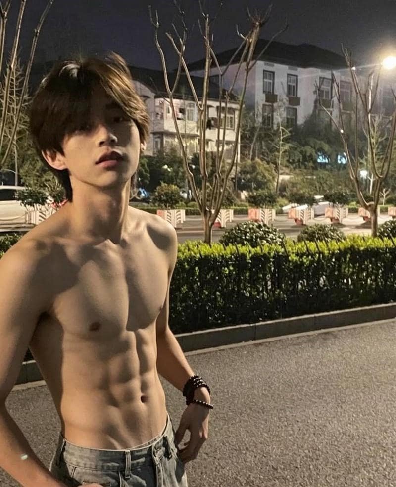 ảnh trai đẹp 6 múi