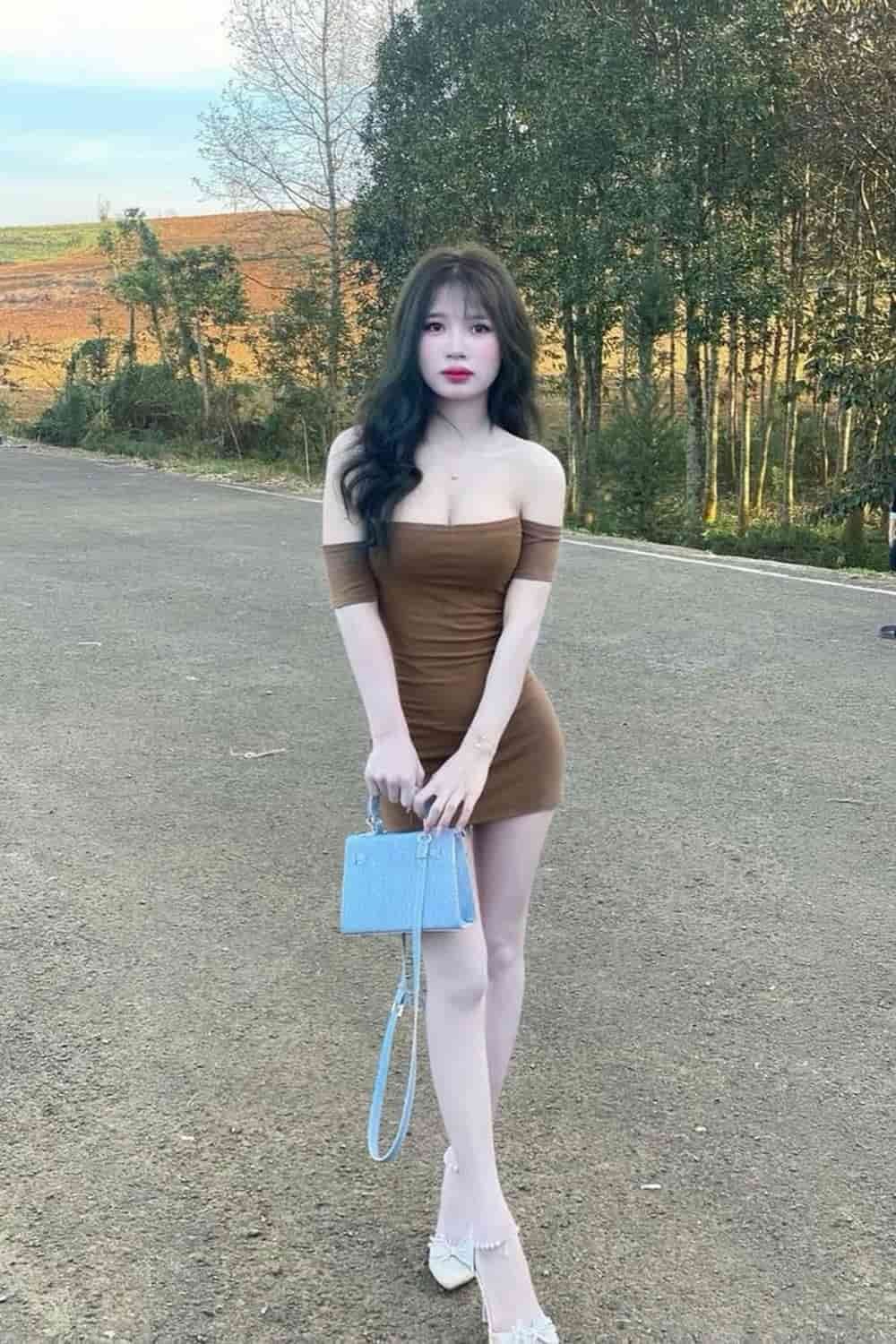 gái xinh váy body xinh