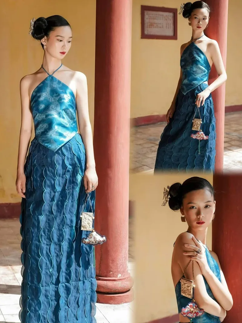 gái xinh mặc áo yếm