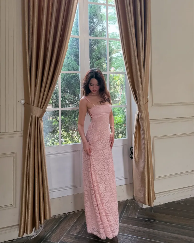 gái xinh mặc đồ pinky