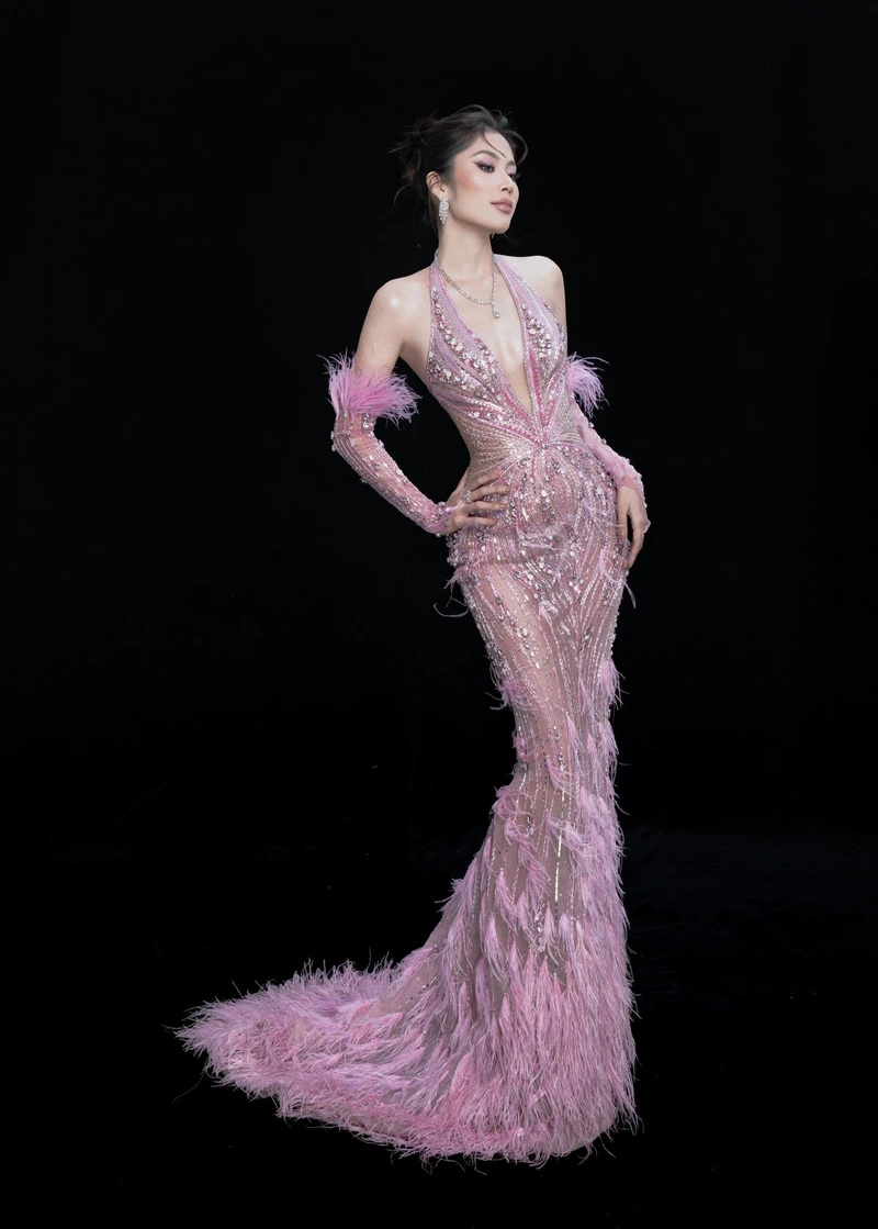 gái xinh mặc pinky mỏng