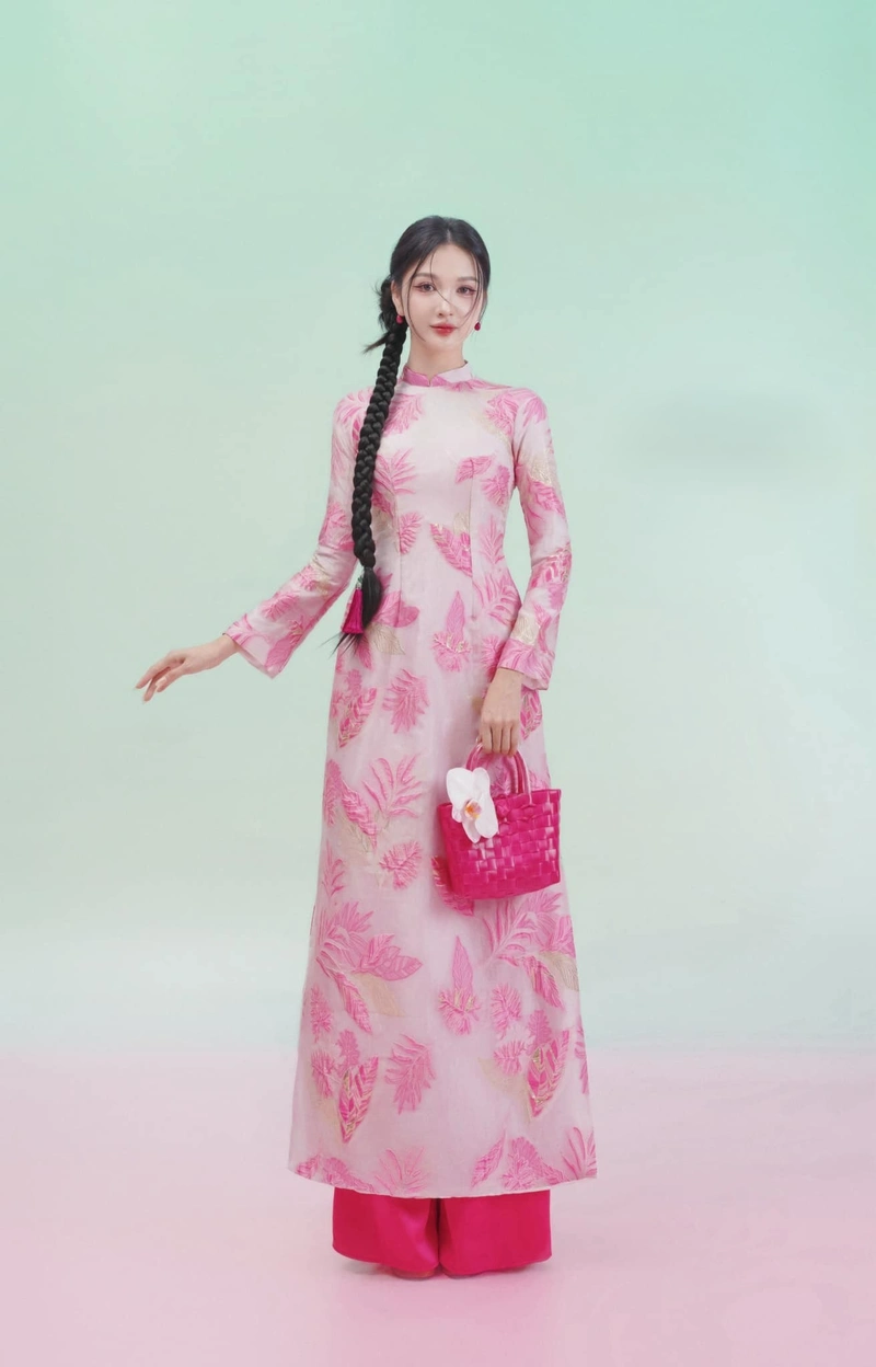 gái xinh mặc pinky truyền thống