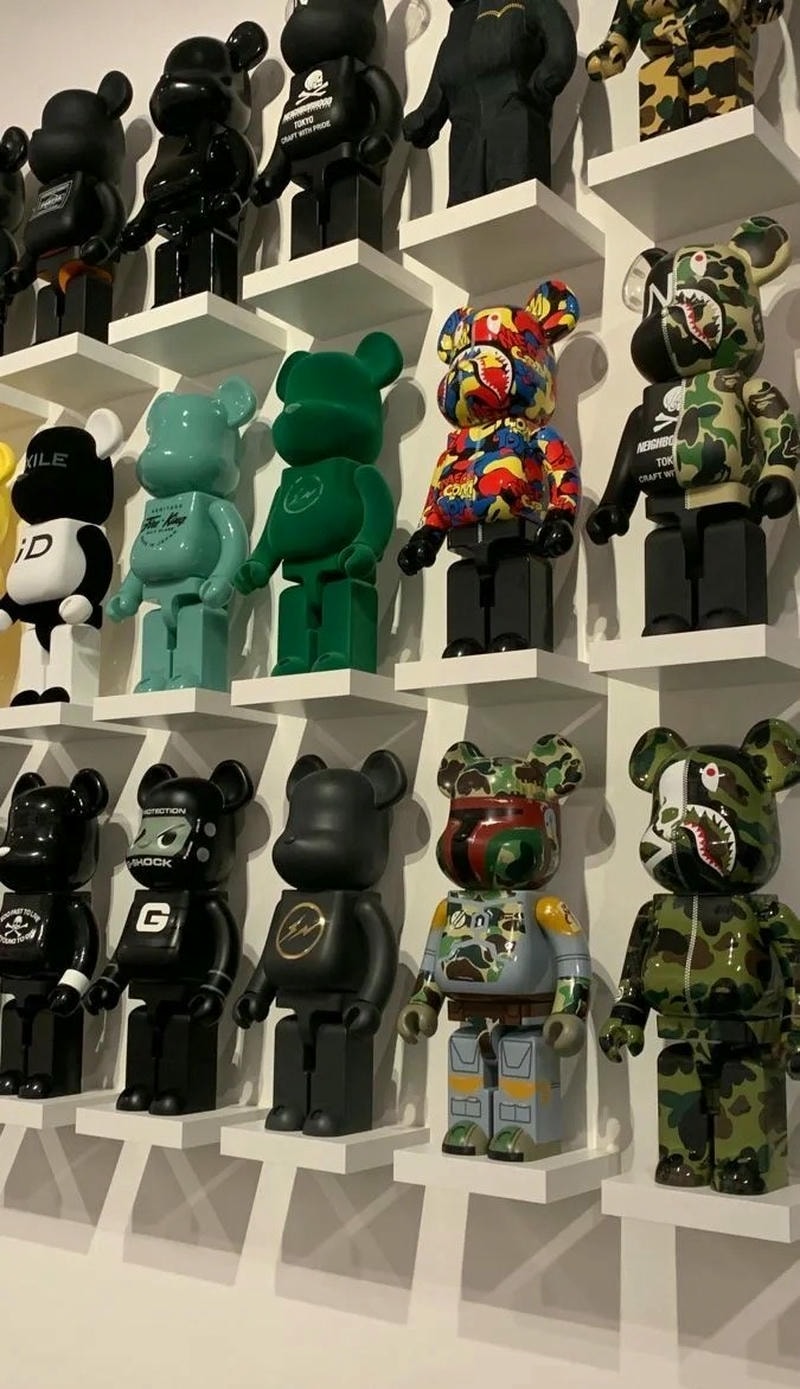 hình nền bearbrick 4k