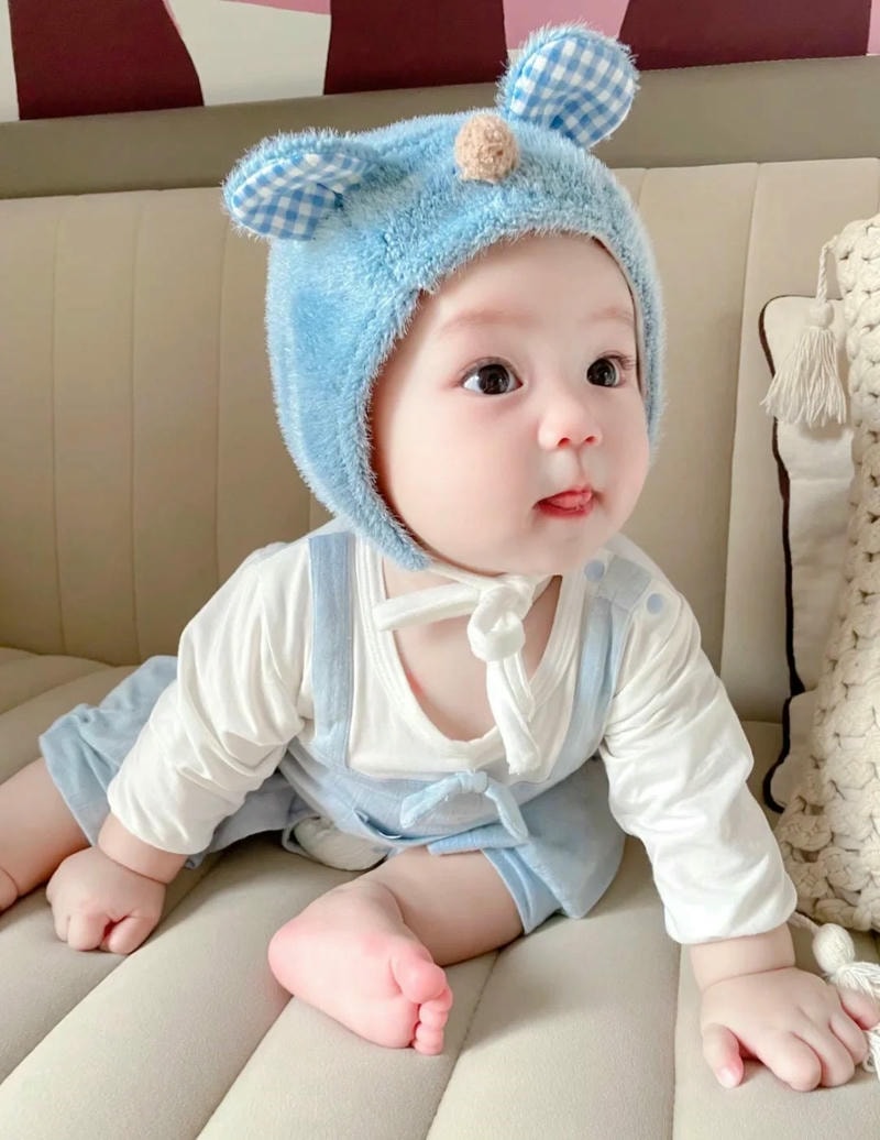 hình nền e bé cute