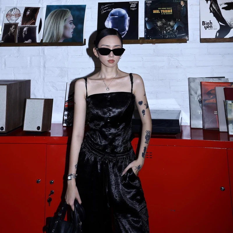 ảnh dáng gái xinh