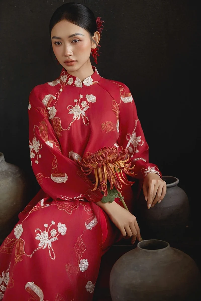 ảnh gái xinh cầm hoa