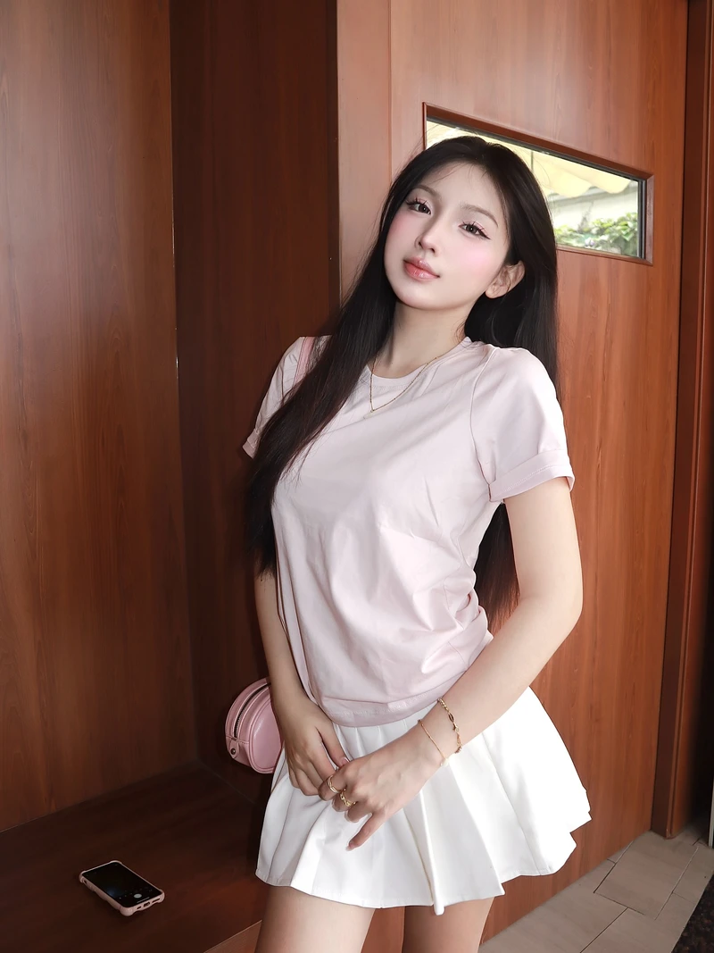 ảnh gái xinh dáng chuẩn mặc váy ngắn