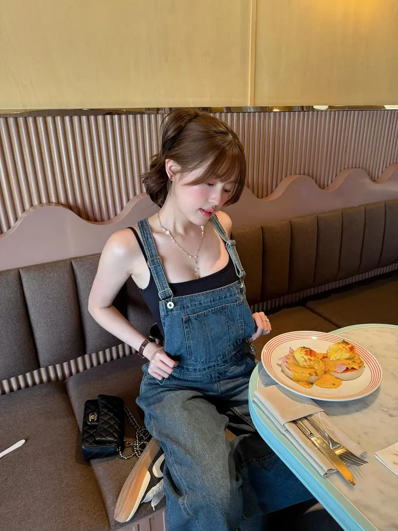 ảnh gái xinh tạo dáng