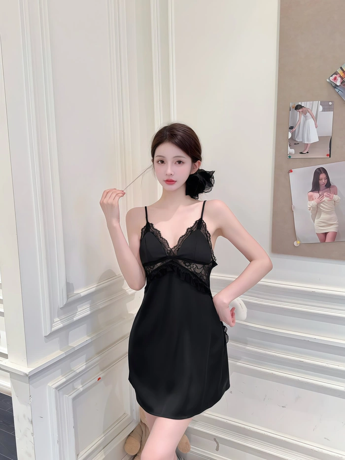 ánh sáng sớm chiếu lên váy ngủ gái xinh