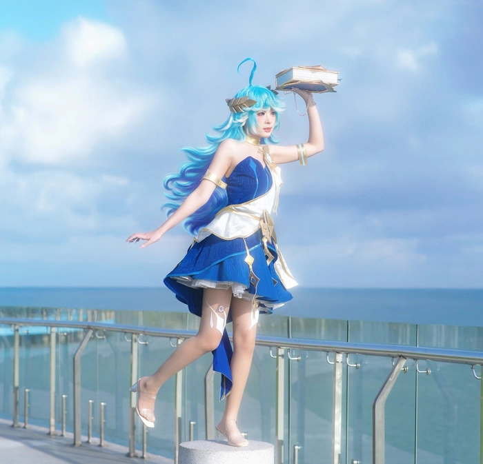 cosplay liên quân tiệc bãi biển