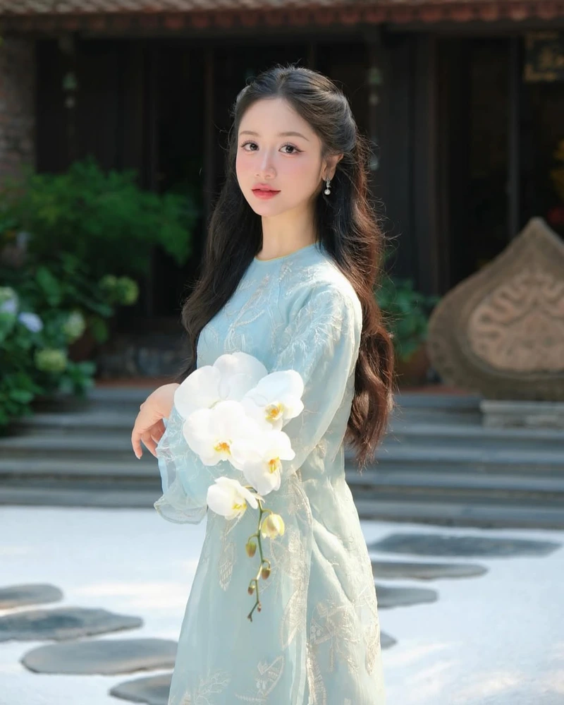 gái đẹp câm fhoa