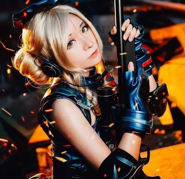gái xinh cosplay Free Fire phong cách Lara
