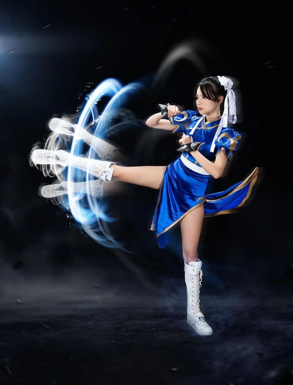 gái xinh cosplay Free Fire quyến rũ trong studio