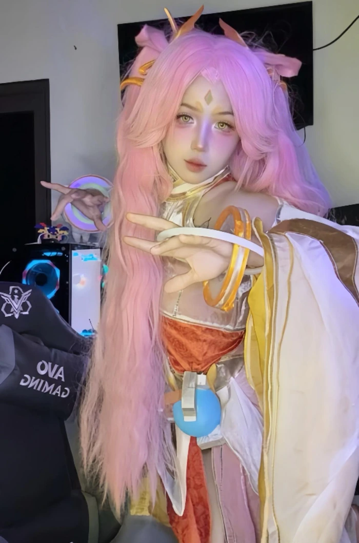 gái xinh cosplay liên quân mobilee