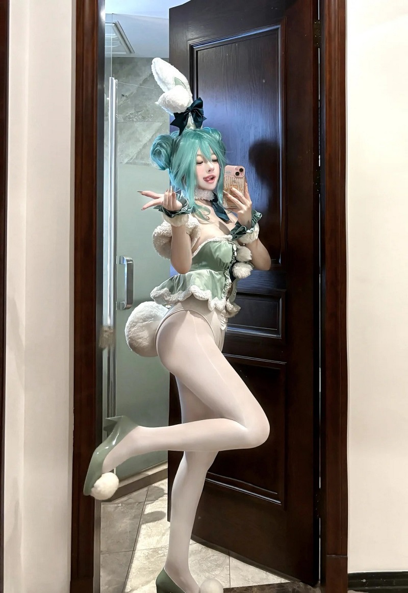 gái xinh cosplay tiktok