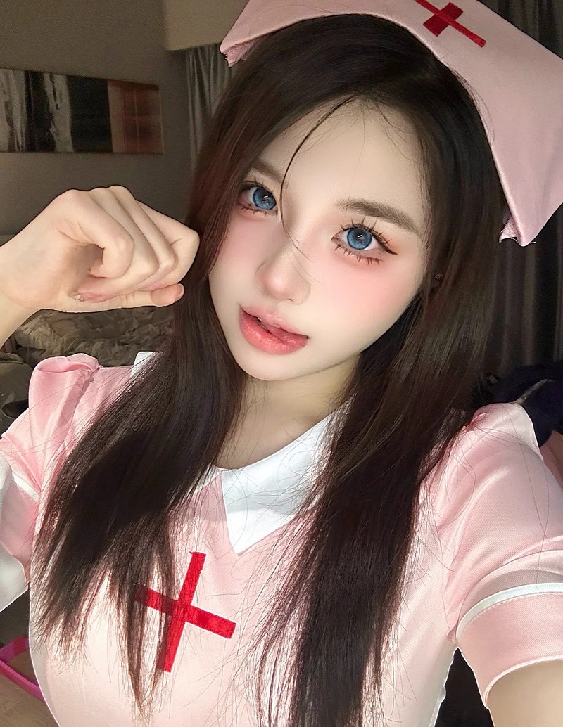 gái xinh cosplay y tá 4k đẹp