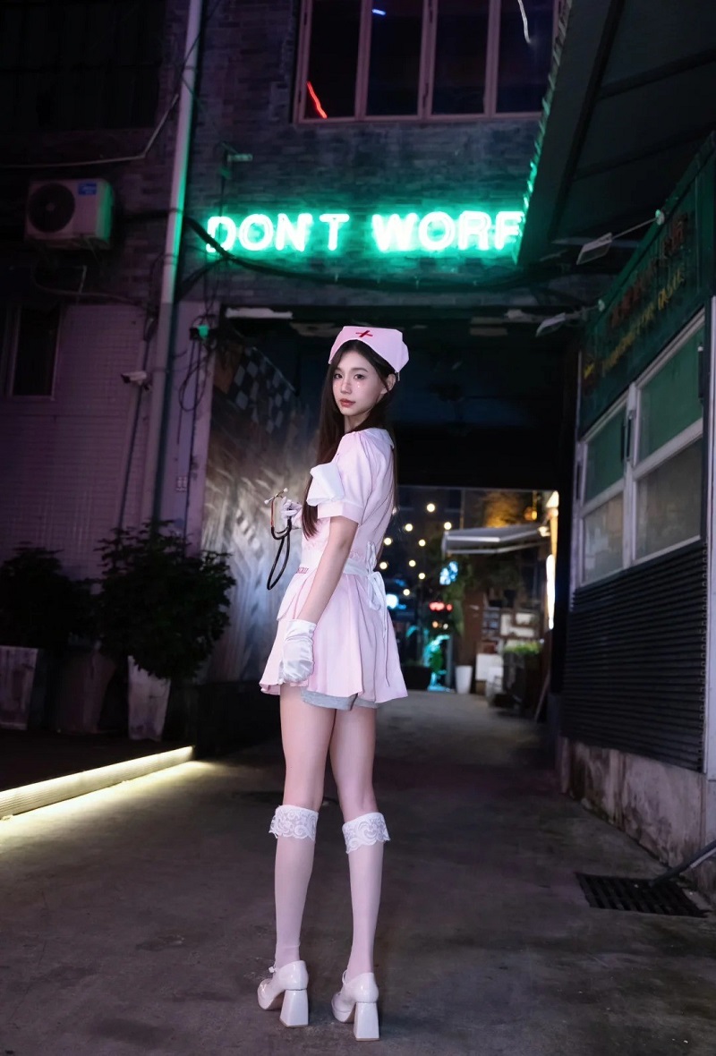 gái xinh cosplay y tá full hd đẹp