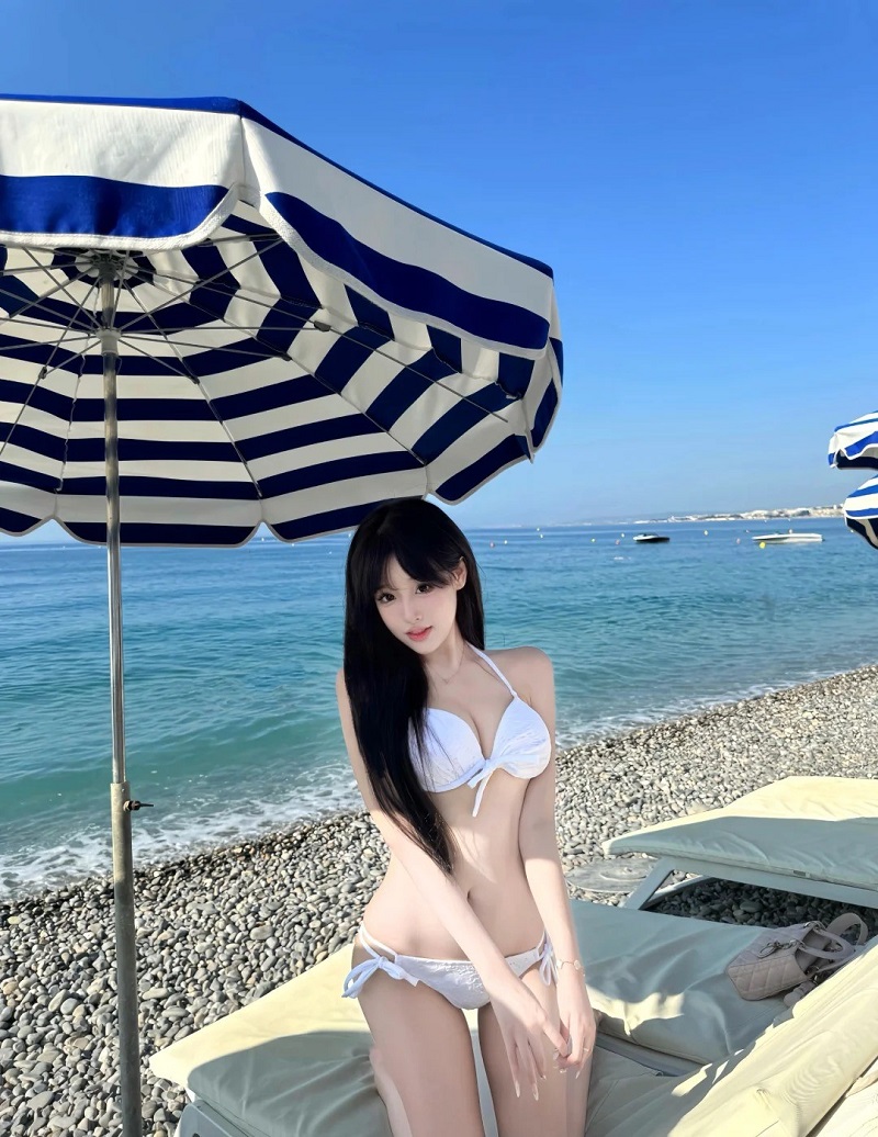 gai xinh mac bikini sexy