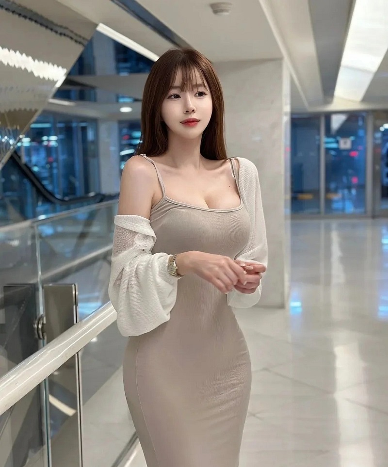 gái xinh mặc váy body xinh