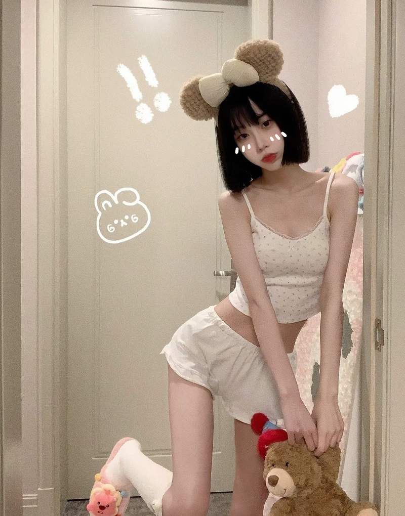 gái xinh tóc ngắn cute