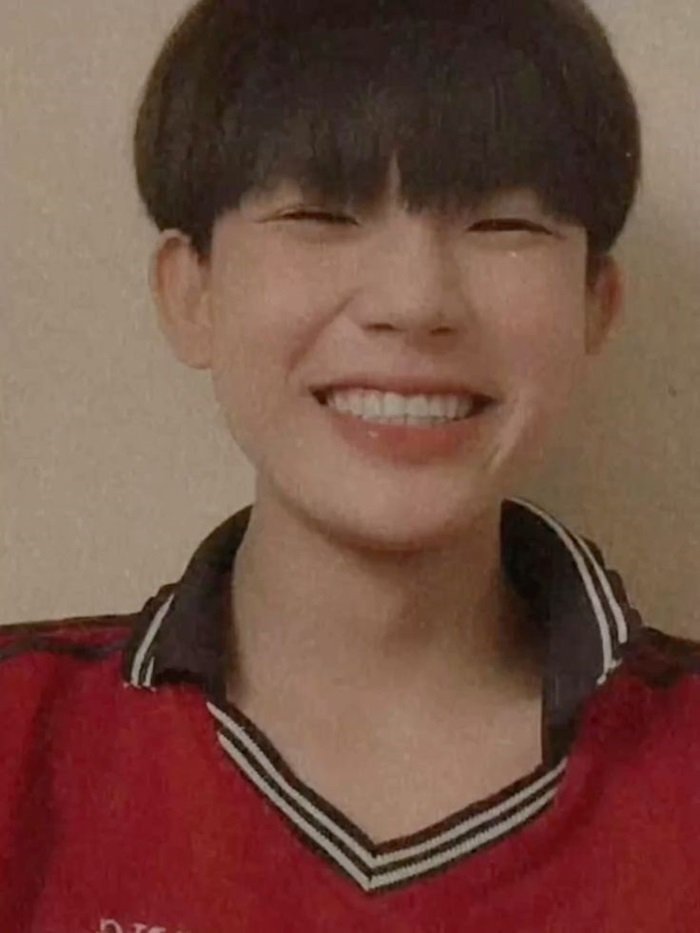 ảnh trai đẹp 13 tuổi cười