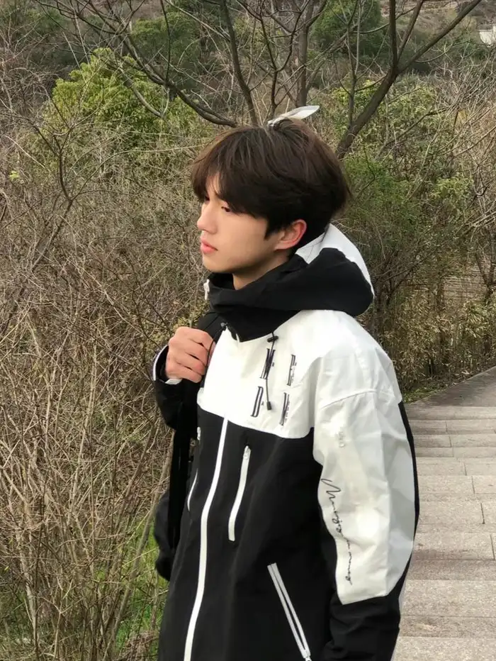 trai dep k10 cuoi tuoi