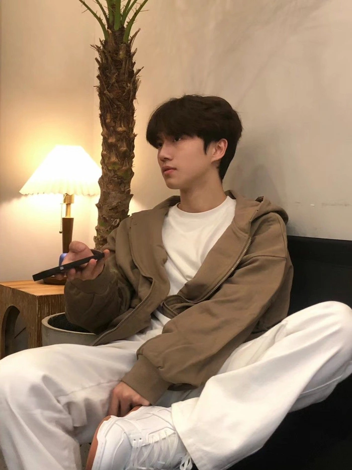 trai dep k10 dang cuoi dang yeu