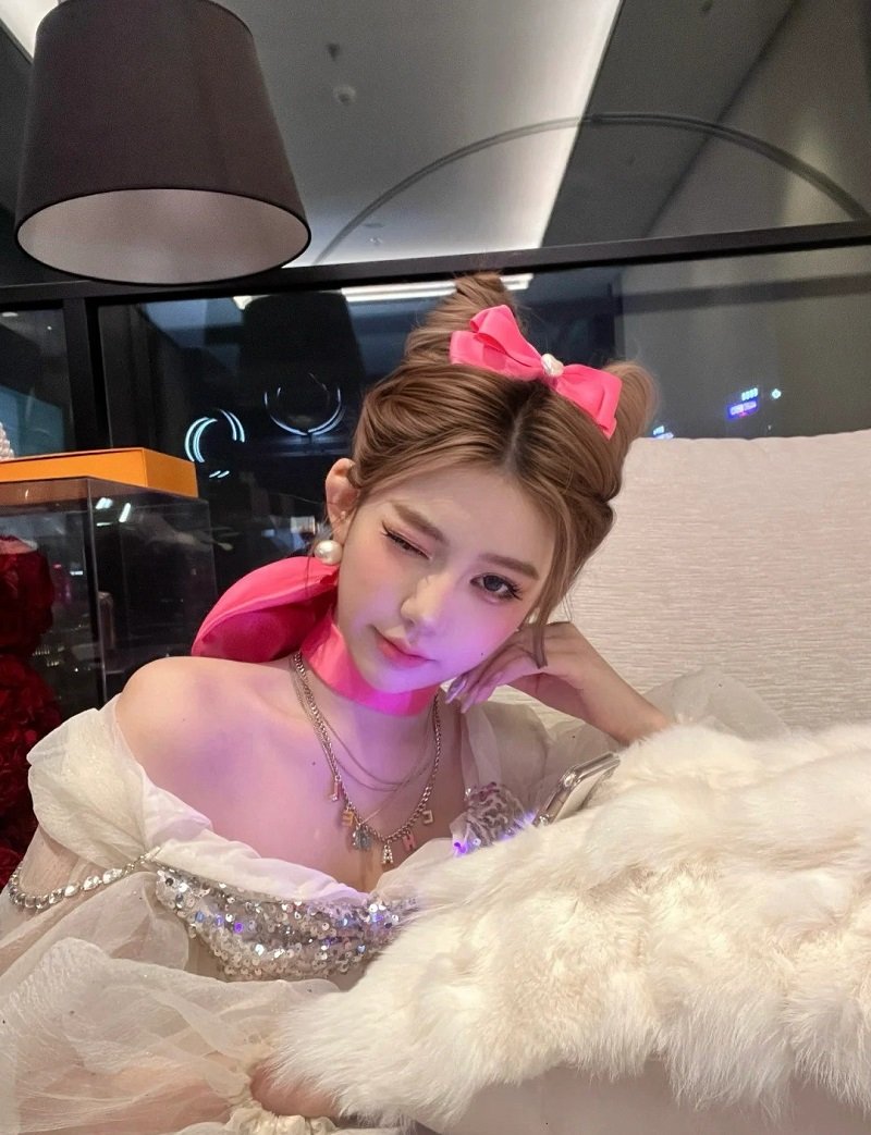 ảnh cosplay mèo cuốn hút