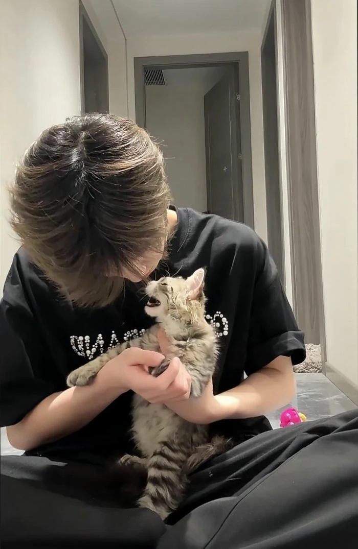 46 hình ảnh trai đẹp che mặt 2k12