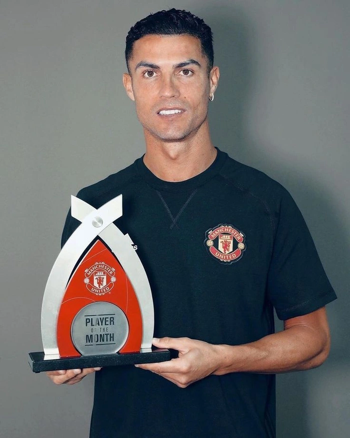 ảnh ronaldo chụp chân dung