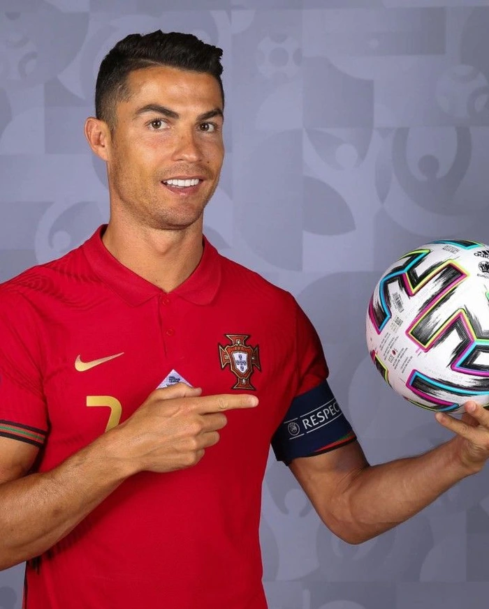 ảnh ronaldo đẹp trai