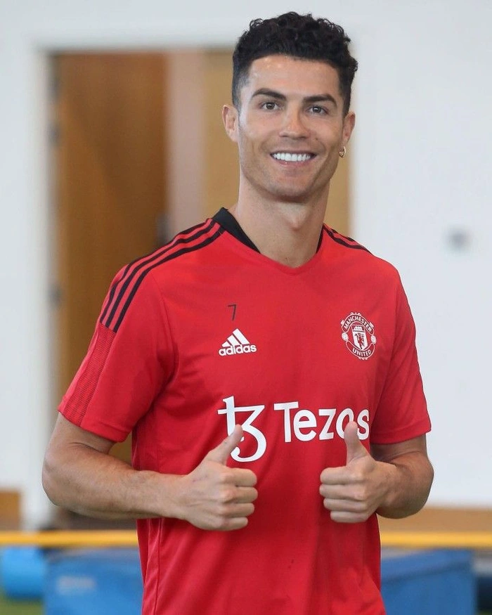 ảnh ronaldo thần tượng bóng đá