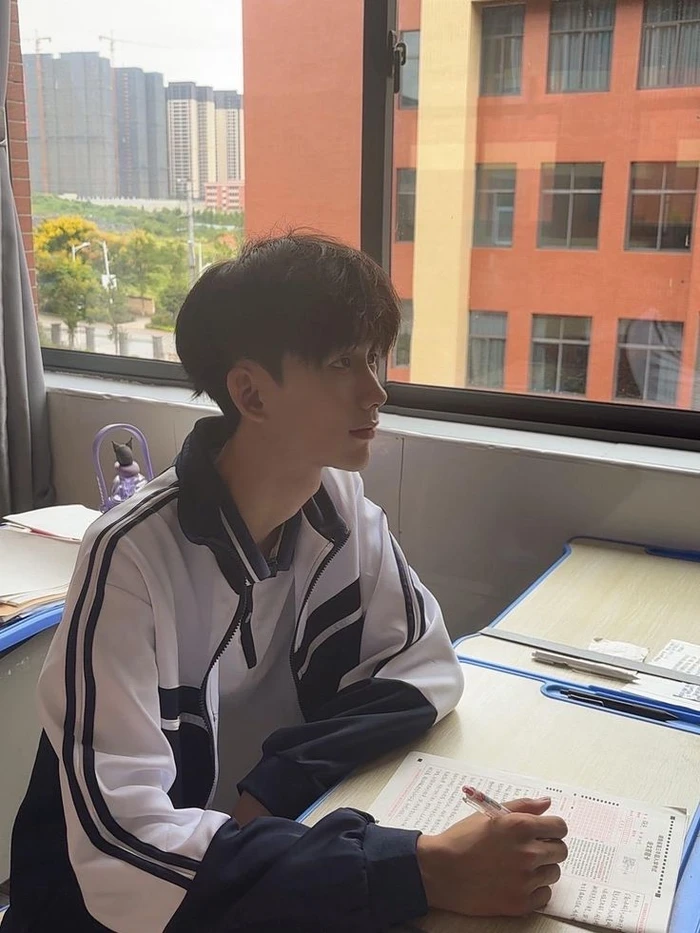 ảnh trai đẹp 2k10 chụp ngoài trời