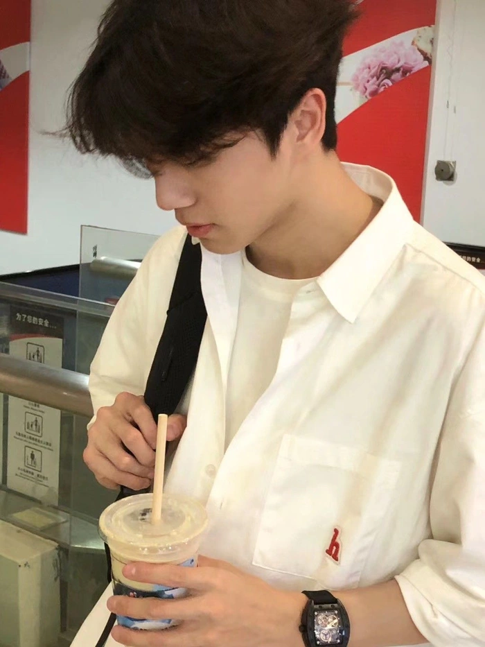 ảnh trai đẹp 2k10 đáng yêu và thân thiện