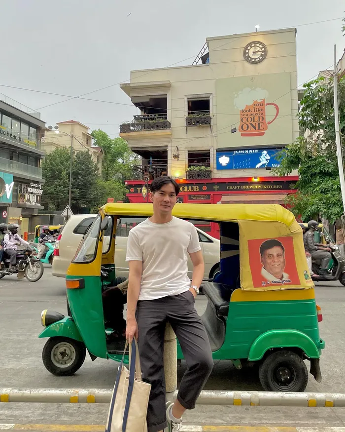 ảnh trai đẹp thái lan trong trang phục đơn giản