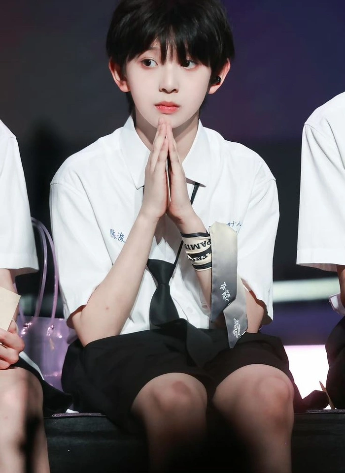 cậu bé tuổi thơ