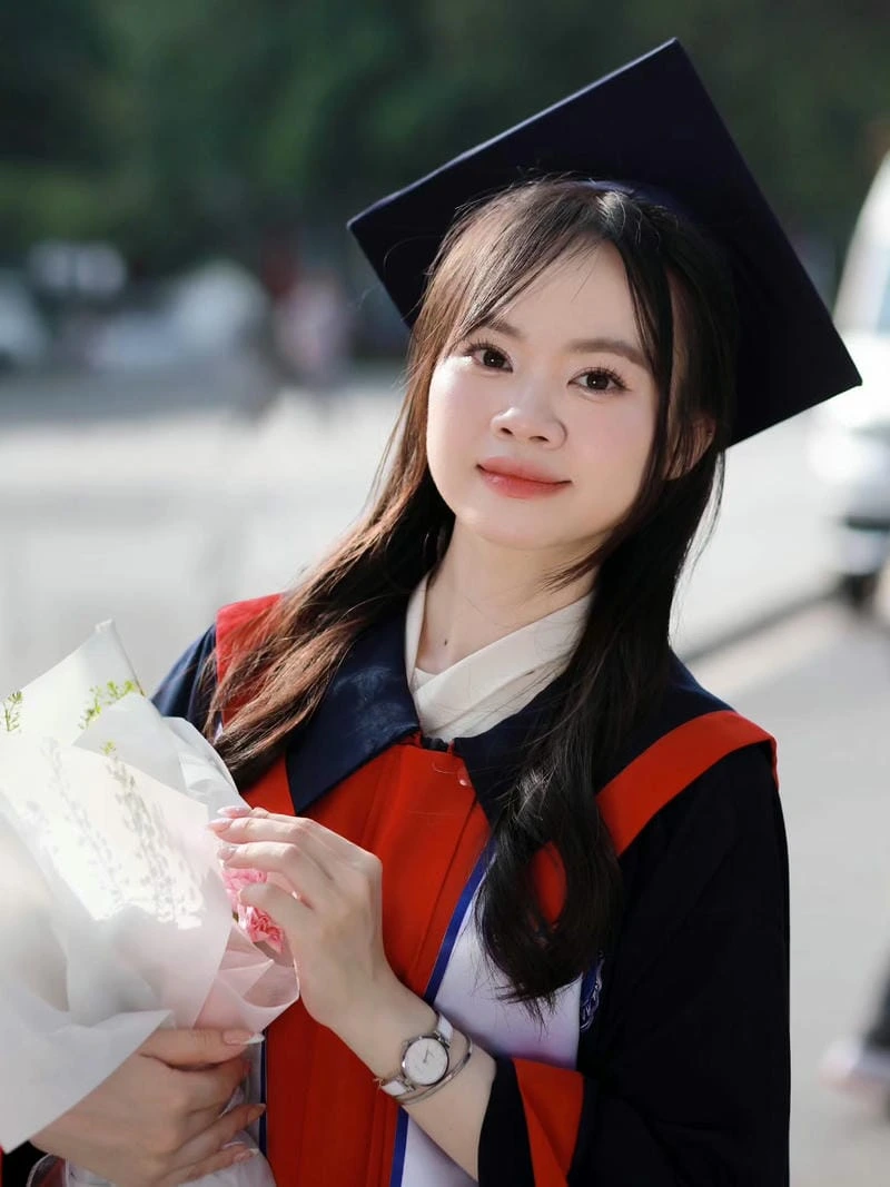 gái xinh 2k7 dễ thương