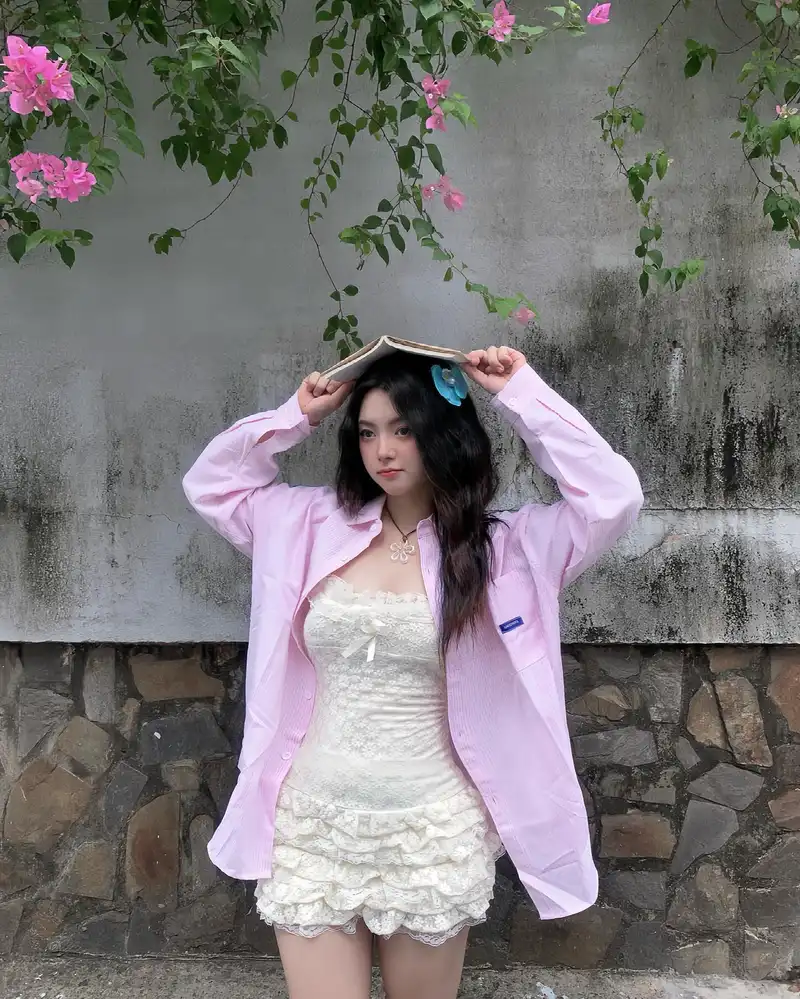 gái xinh mặc váy body ngắn