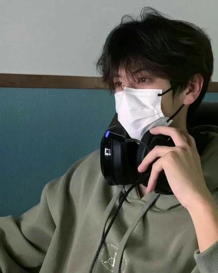 hình ảnh trai đẹp che mặt hd