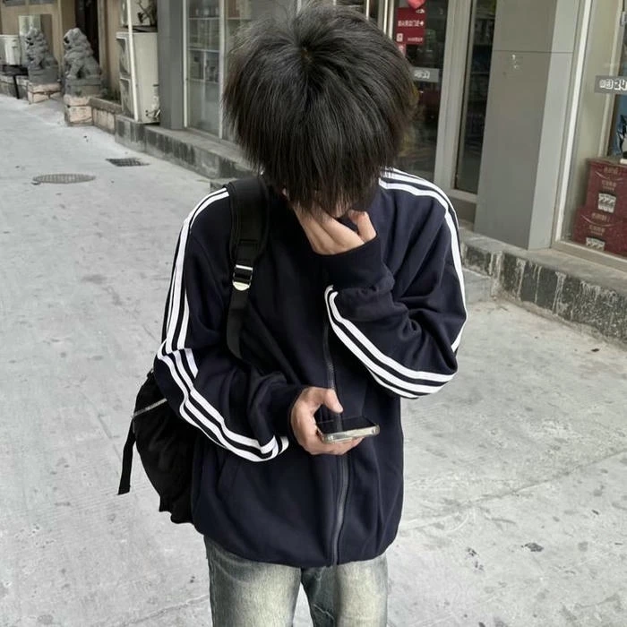 hình ảnh trai đẹp che mặt học sinh