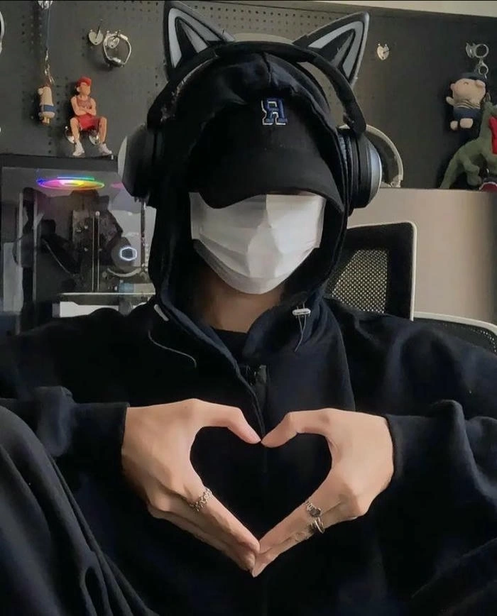 hình ảnh trai đẹp che mặt i love you