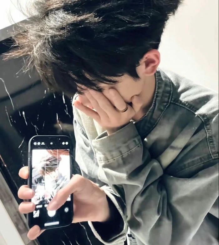 hình trai đẹp lớp 7 che mặt