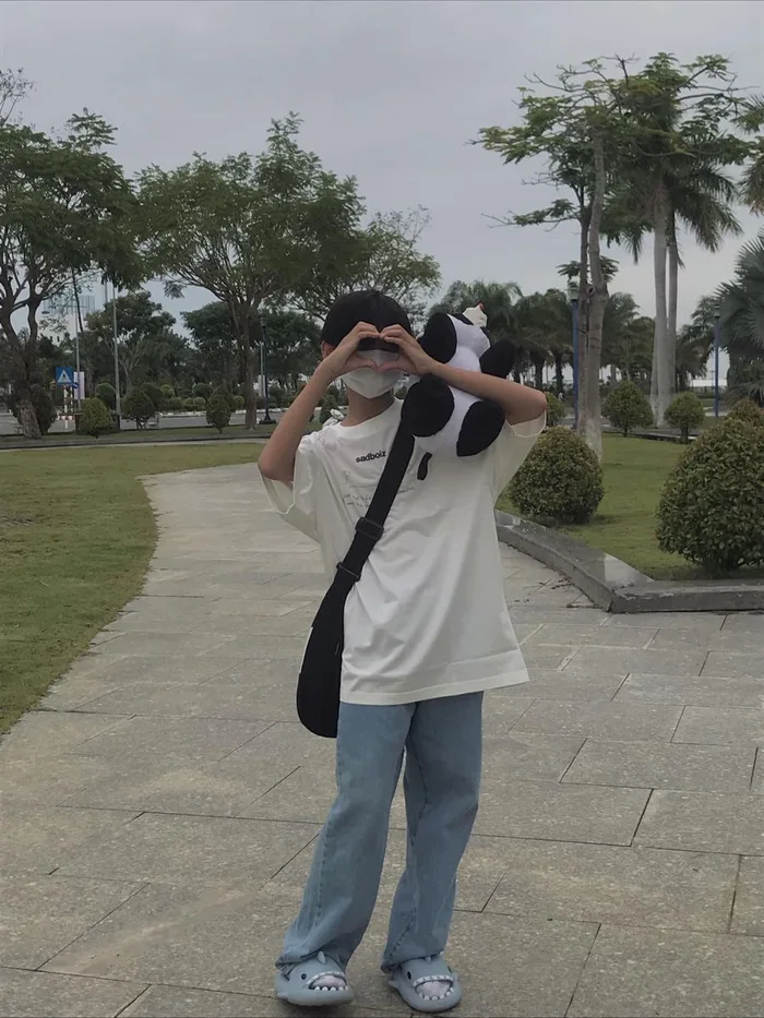 hot boy 2k7 đeo khẩu