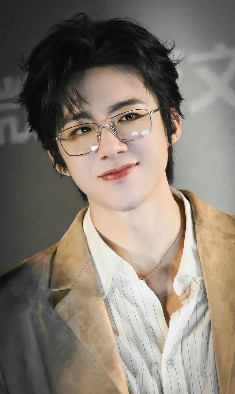 nam sinh trung quốc đẹp trai