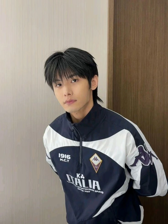 nam thần douyin lạnh lùng